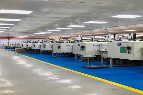 プラスチ ッ クスマホケー ス工場