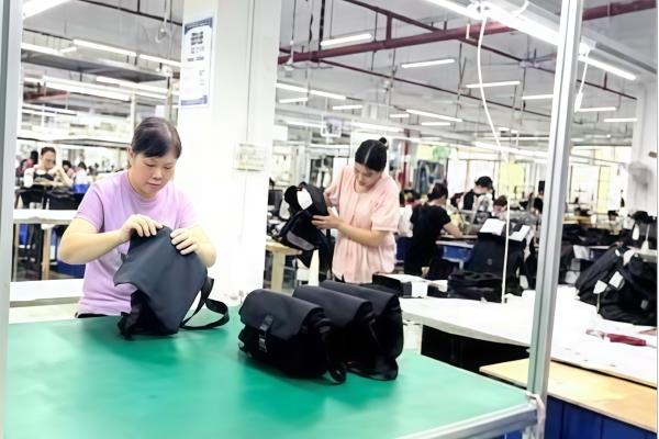 バッグ製造工場