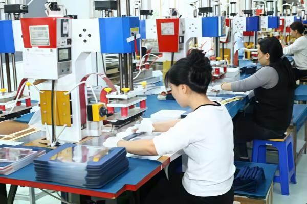 バッグ製造工場
