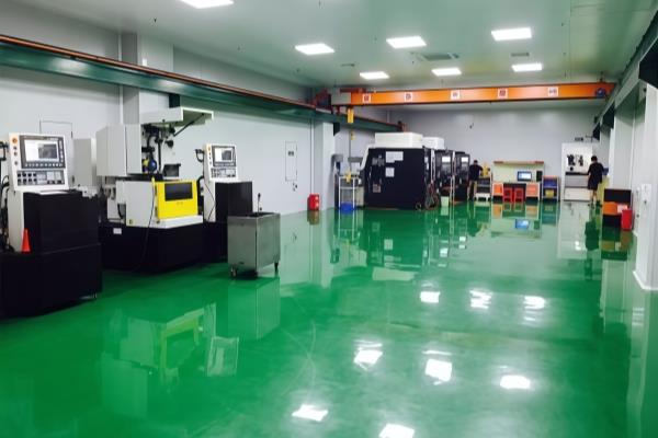 金型工場